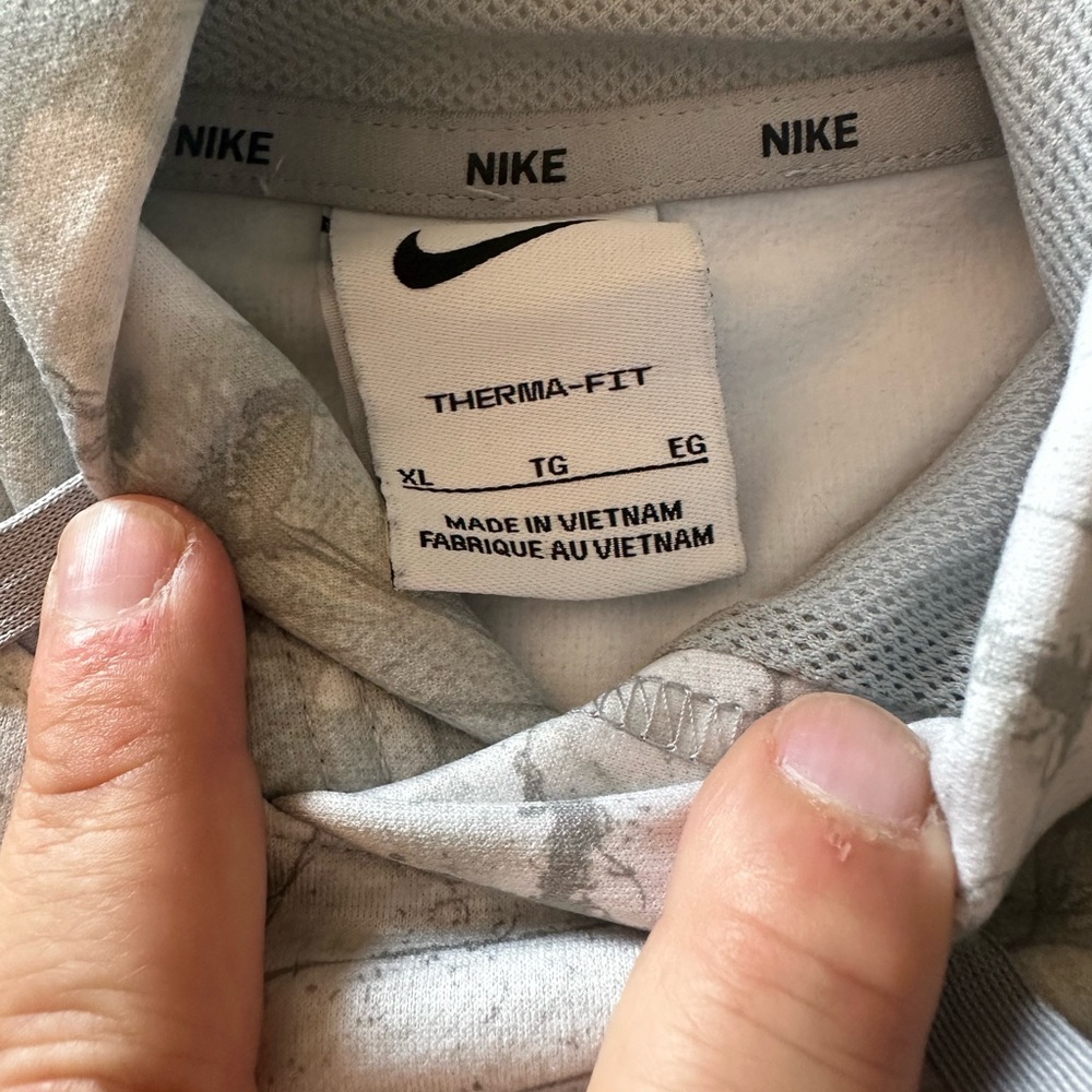 Nike Therma-Fit Gray Sweatshirt